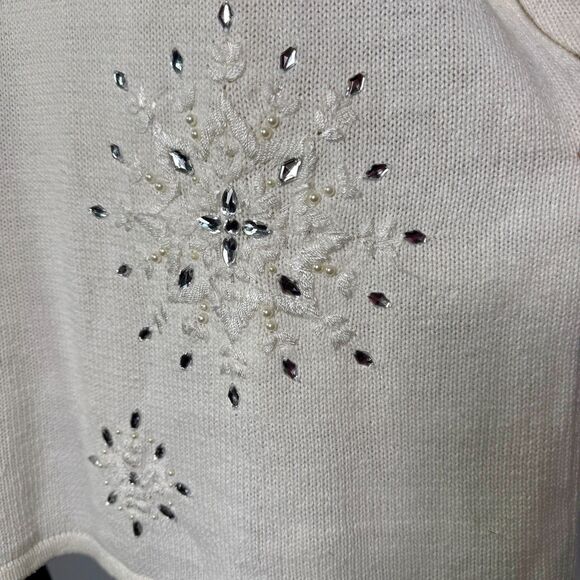 Women's White/Ivory Beaded Snowflake Sweater Holiday Embellished Crew Pullover - Picture 5 of 12